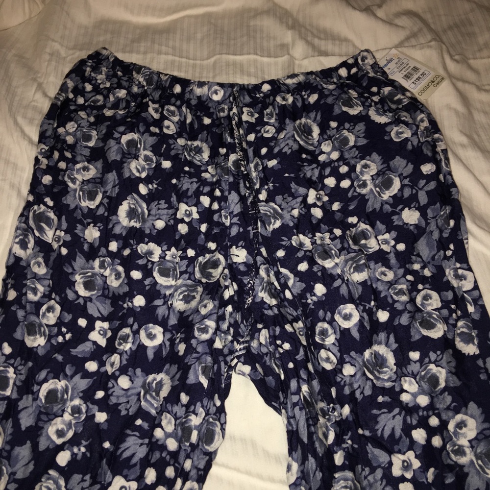 Brand new pants XL they are comfy all 3 for $15